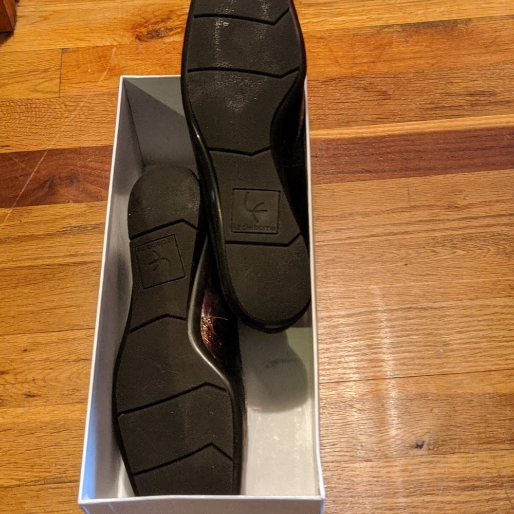 Shoes - Picture 3 of 4